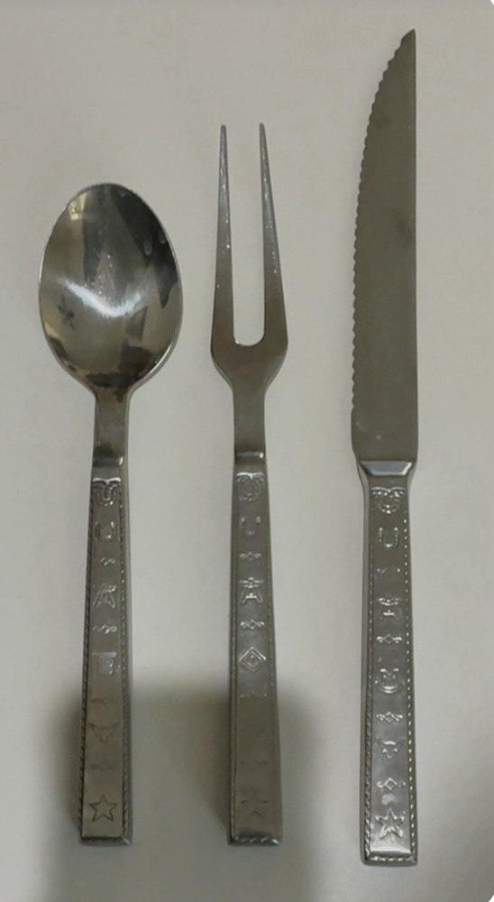 Western Creation Flatware Ranch Brands Serves 8 + 4 steak Knives & Serving Set