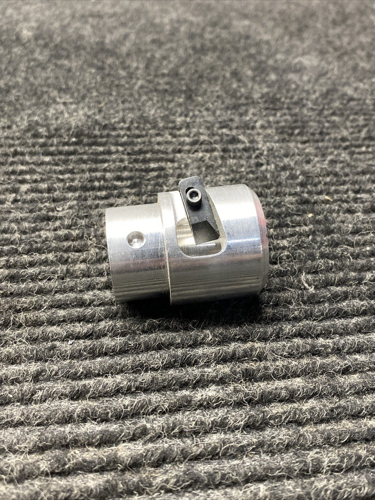 NEW NO BOX GREENLEE T-7 STRIPPING BUSHING