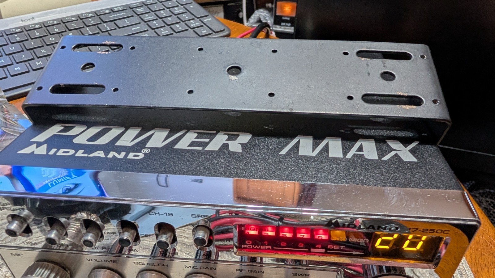 Midland Power Max 77-250c Peaked, Tuned Tested WATCH VIDEO w/Box