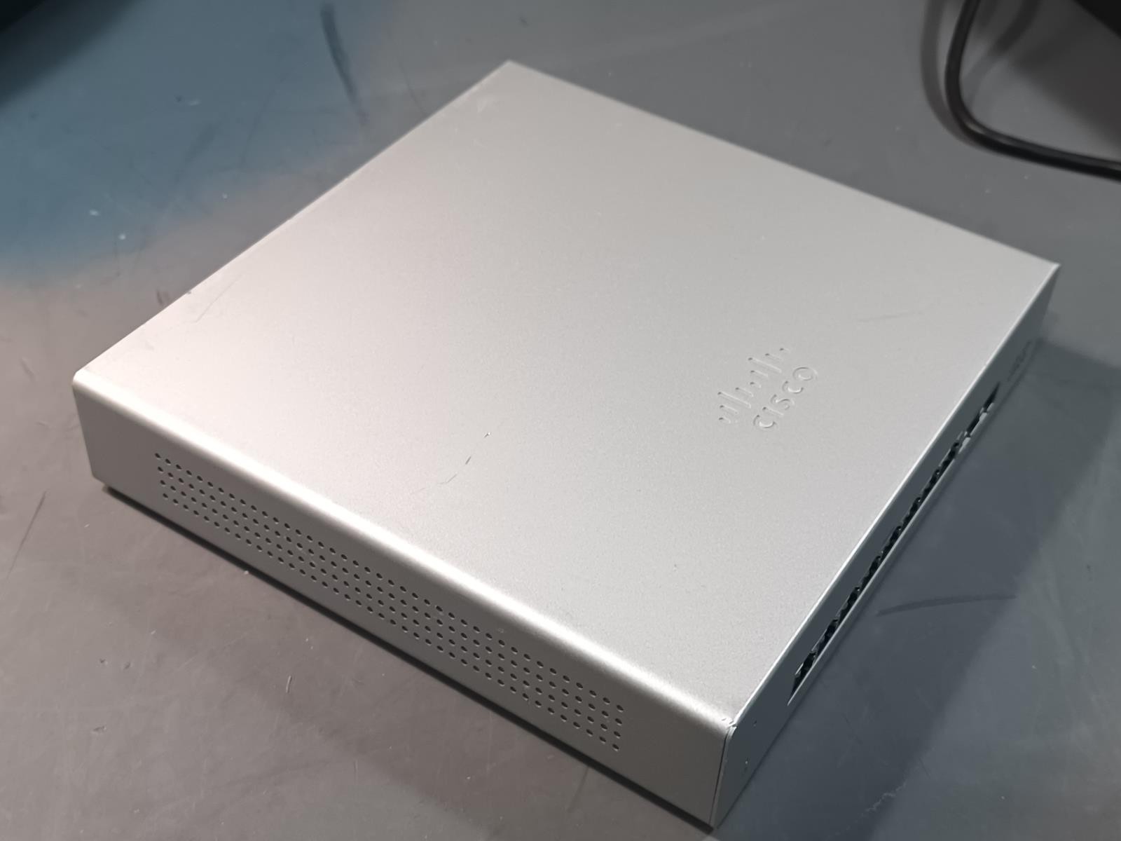 Cisco Meraki MS120-8FP-HW 8-Port Gigabit PoE+ Switch 2x SFP Cloud Managed