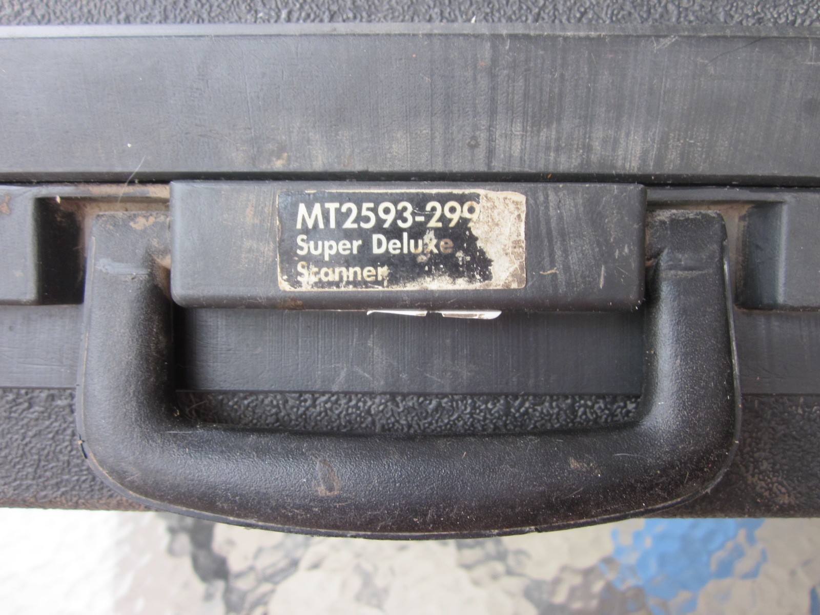 Snap-On MT2500 Super Deluxe Diagnostic Scanner Keys Cartridges Manuals Case