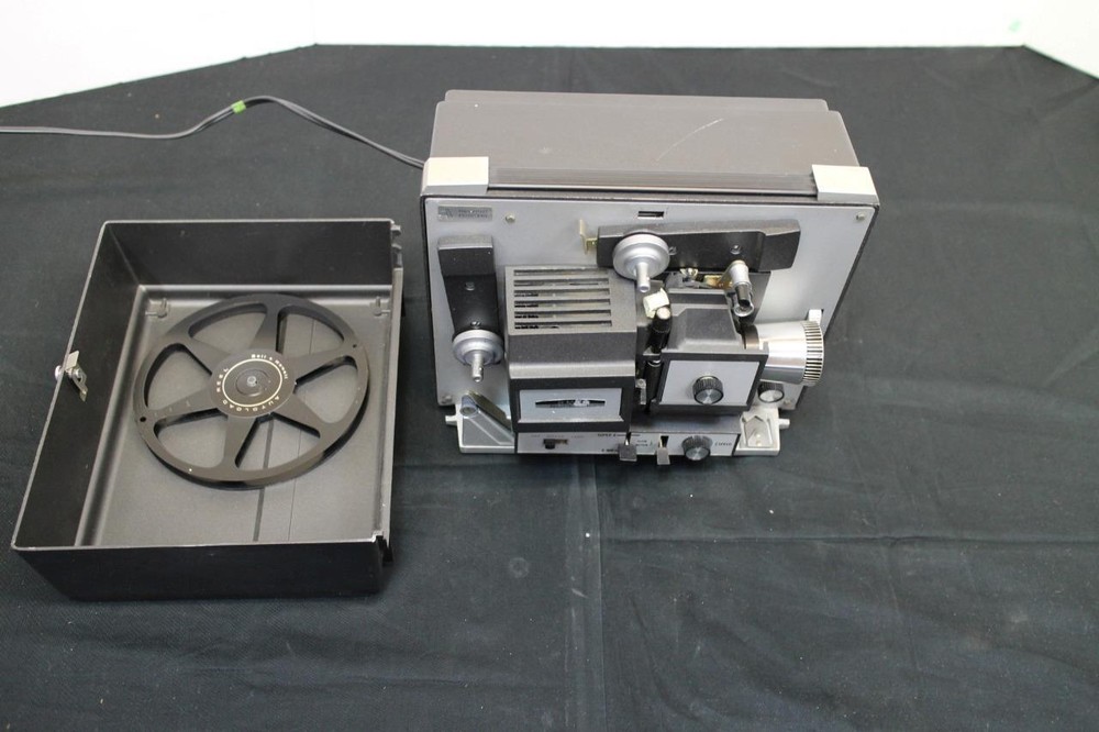 Bell & Howell Compatible Autoload 8mm Super 8 Projector 466A