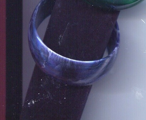 BLUE SWIRLED LUCITE bangle bracelet