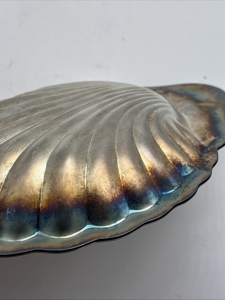Vintage Oneida Silver Plated Shell Candy Dish 6”x 8”