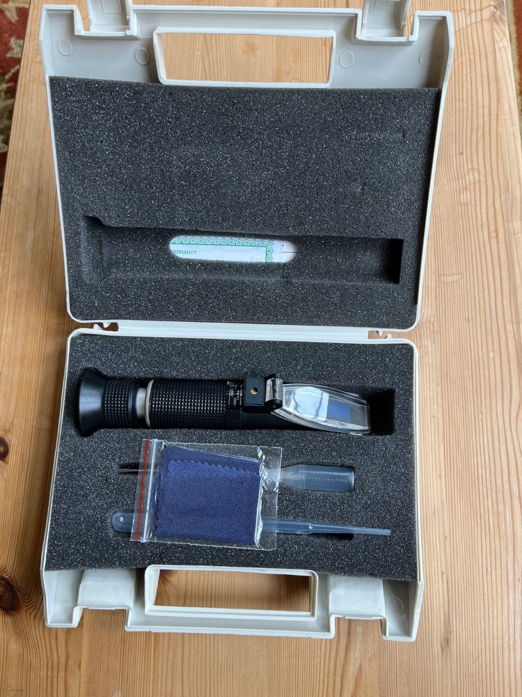 Sper Scientific Sugar/Brix Refractometer 0-32%, Model #300001