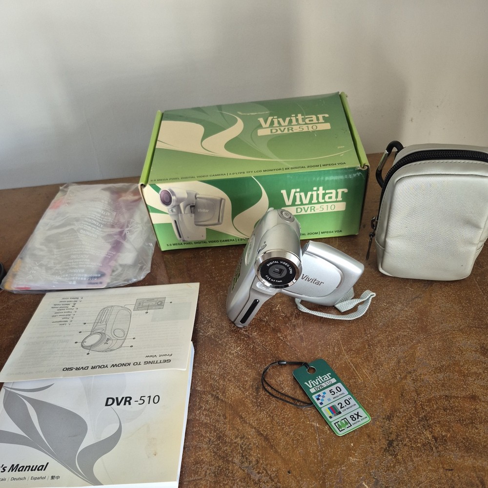 VIVITAR DVR-510 MPEG 4 DIGITAL VIDEO CAMERA boxed untested