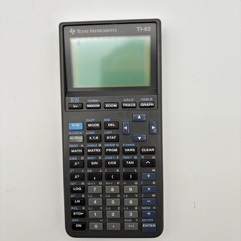 Texas Instruments TI-82 Graphing Calculator Tested Works.