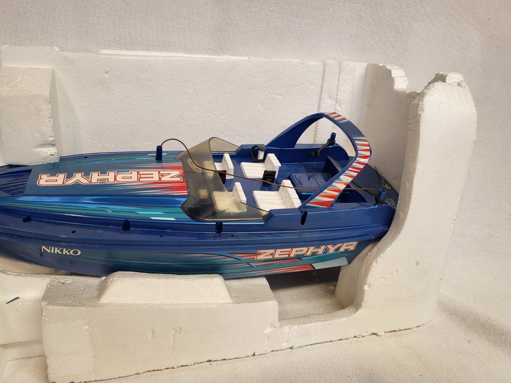 NIKKO REMOTE CONTROL BOAT WITH REMOTE