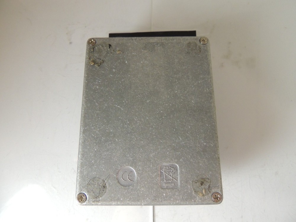 Electro Harmonix Stereo Pulsar Variable Shape Tremolo Effects Pedal EHX