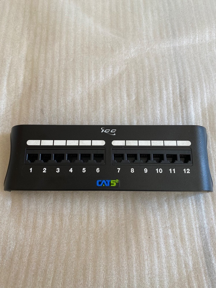 ICC CAT5e Zero-U Front Access Patch Panel with 12 Ports (ICMPP12FXE) - Black