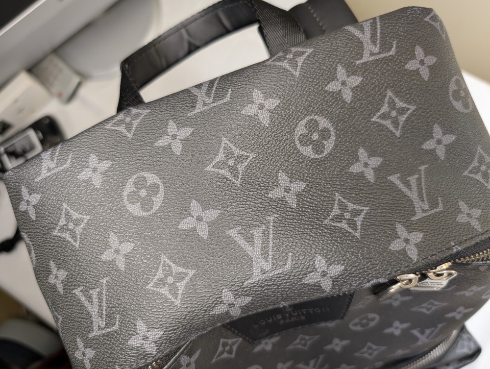 Louis Vuitton Backpack -- Discovery PM Monogram Eclipse Black -- Great Condition