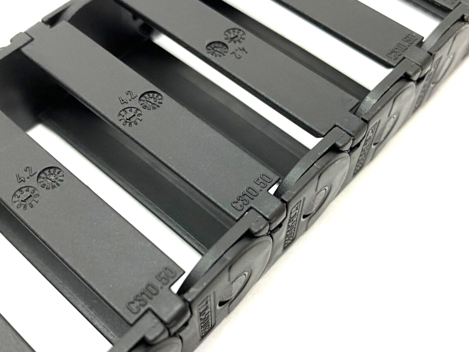 Igus E2-15-50-038-0 E-Chain Energy Cable Carrier C310.50 Interlinks 1' Length