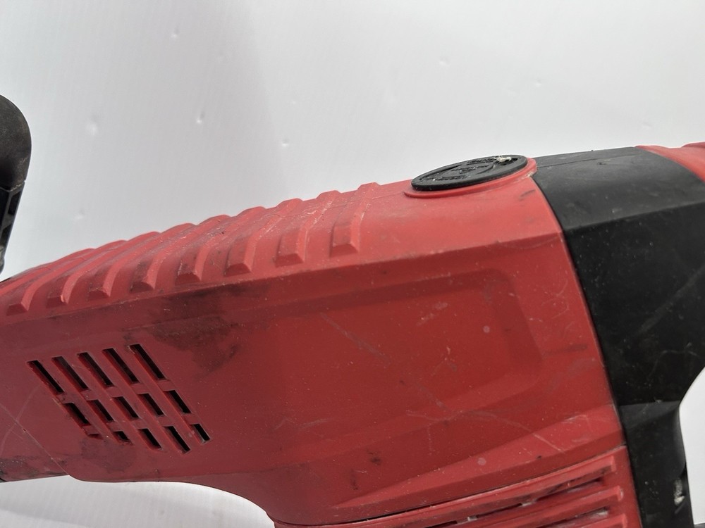 Bauer 1631E-B 12.5A SDS Max Type Pro Demolition Hammer Kit