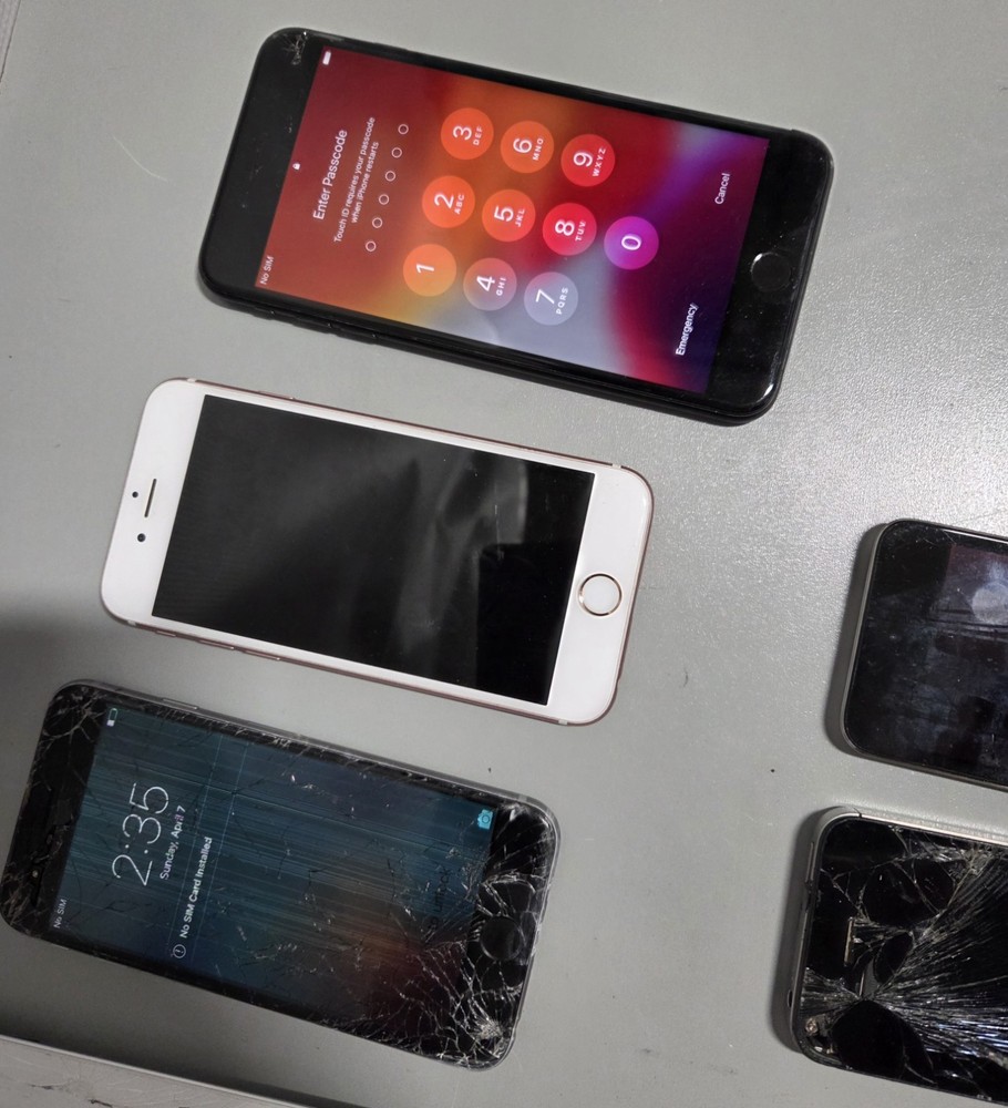 Apple Devices Set For Parts