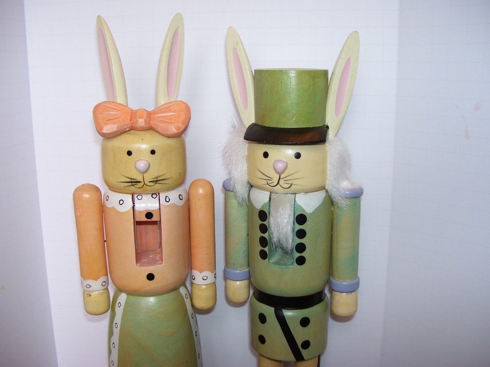 Pier 1 Easter Mr Mrs Easter Bunny Nutcrackers Holiday 14" - Pr