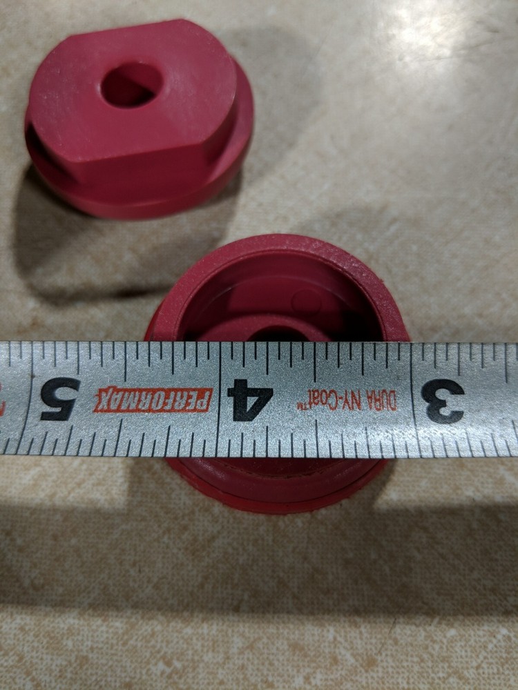 Stud Feed Thru Red + Black Pair