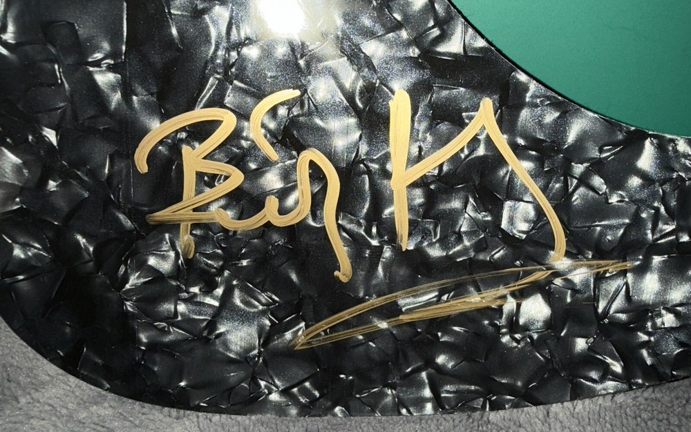 Billy Bob Thorntonautographed pickguard w/ BAS
