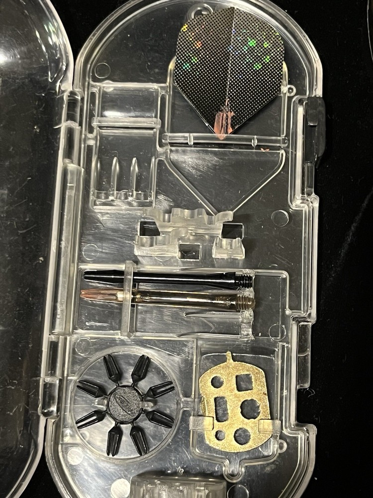 Halex Darts In Plastic Case