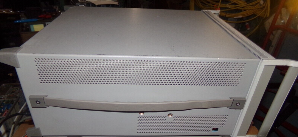 Hewlett Packard 70004a Mainframe With 70902A IF Section