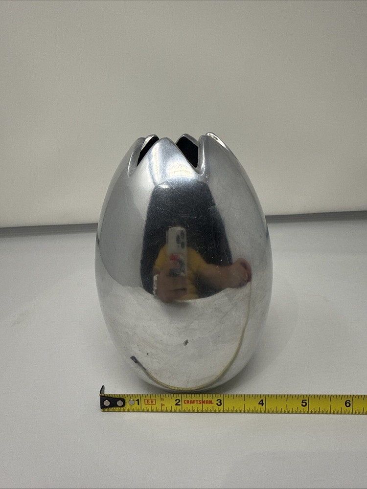 Metal egg Vase