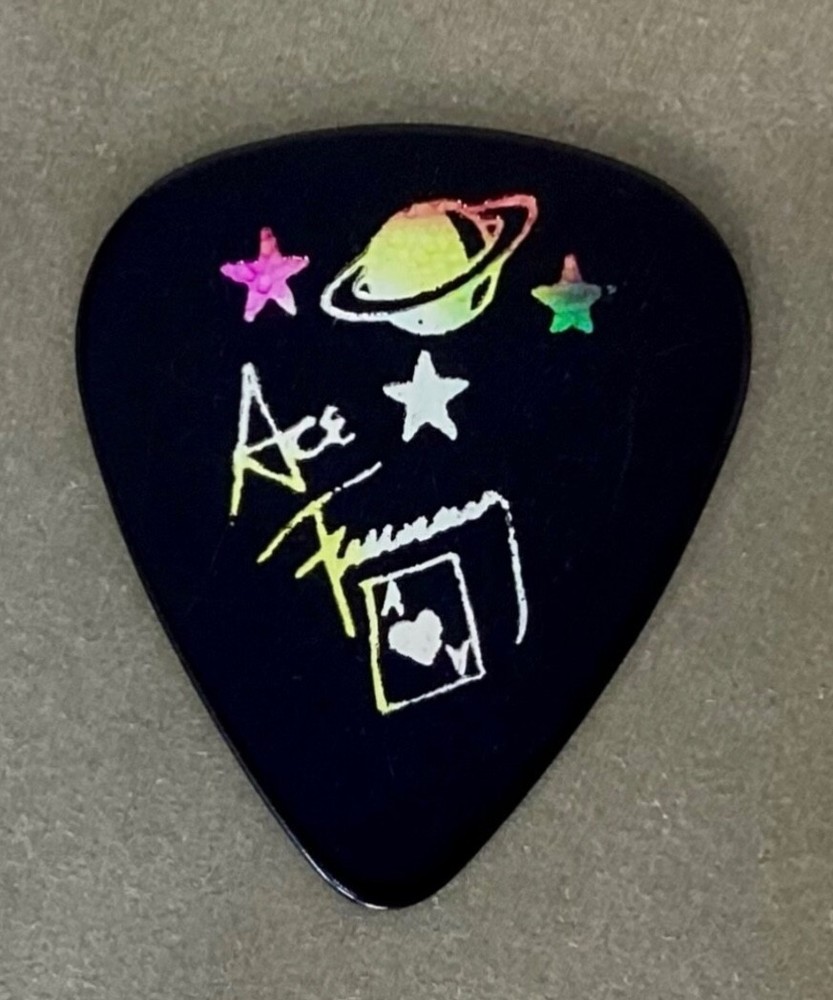 ⚡KISS Ace Frehley Farewell confetti prism on black guitar pick Boston MA 6/13/00