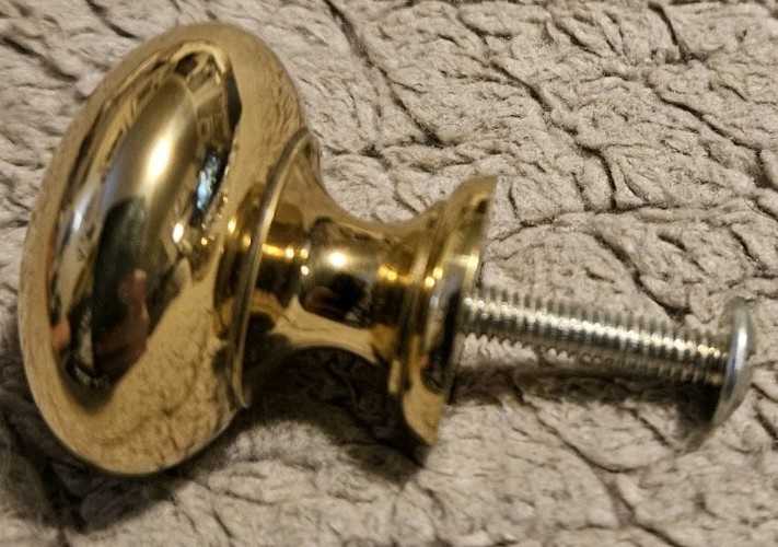 Brass Drawer Pull 1 1/4 Inches