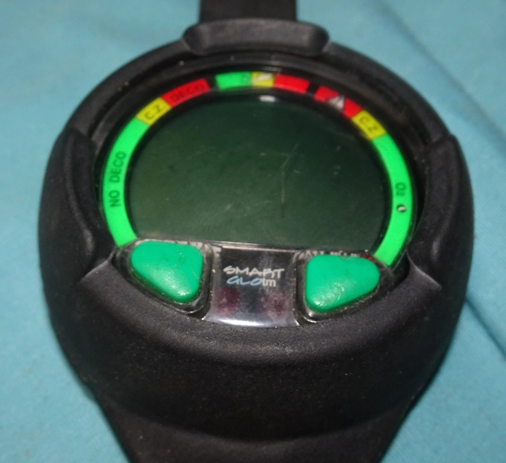 Oceanic Data Plus 2 Air & Nitrox Puck Module Scuba Dive Computer & wrist boot