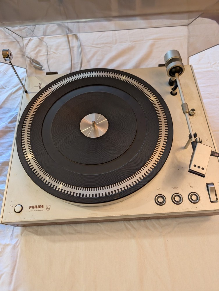 Philips Automatic 212 Turntable with Dust Cover TESTED