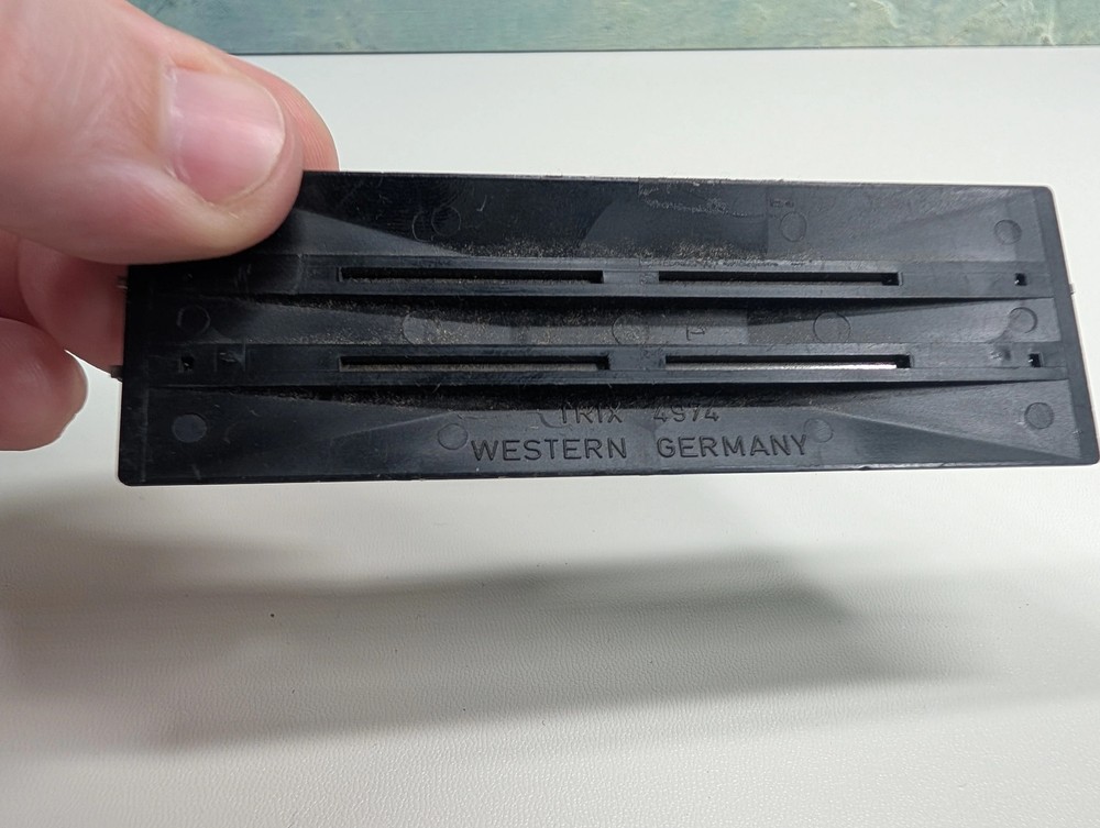 TRIX 4974 N Scale Rerailer Code 80 Track Silver READ
