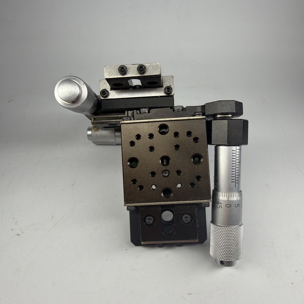 Precision Manual XYZ Micro Positioning Stage Micrometer Driven Optical Stage
