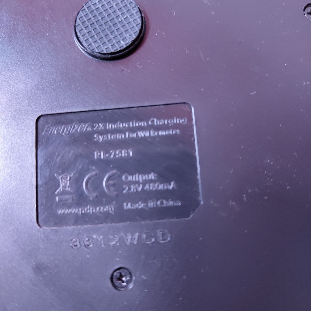 Energizer PL-7581 Wii Flat Panel Induction Battery Charging Pad Remote Charger