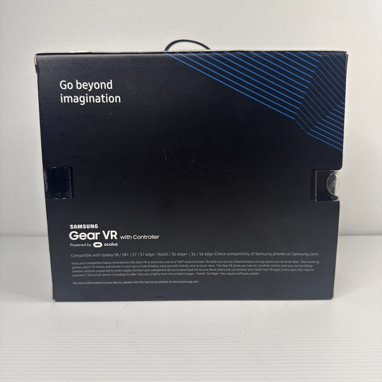 SAMSUNG GALAXY Gear VR Oculus Virtual Reality Headset w/ Controller SM-R324