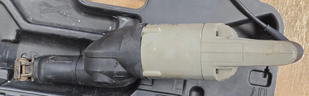 Porter Cable 750 Tigerclaw Variable Speed & Variable Angle Reciprocating Saw