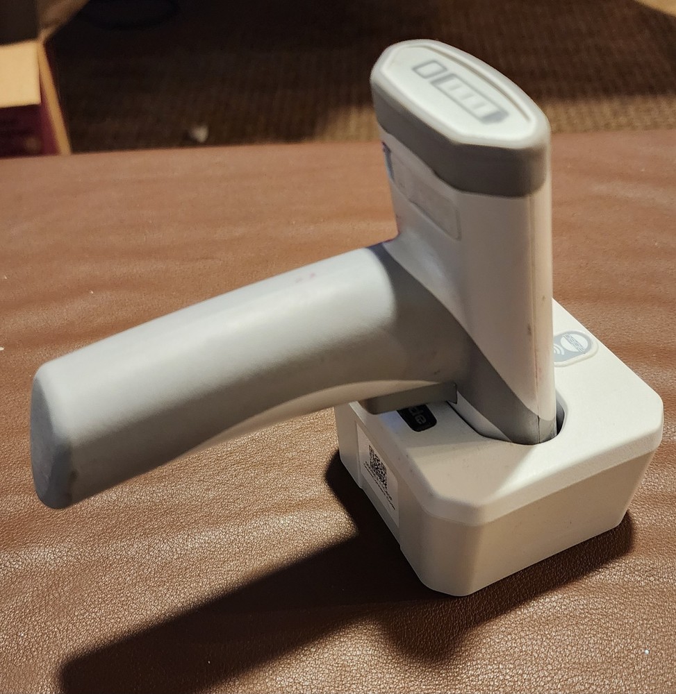 Code CR2702 Code Reader With Battery & Charger, NO CORD, Used, Condition Unknown