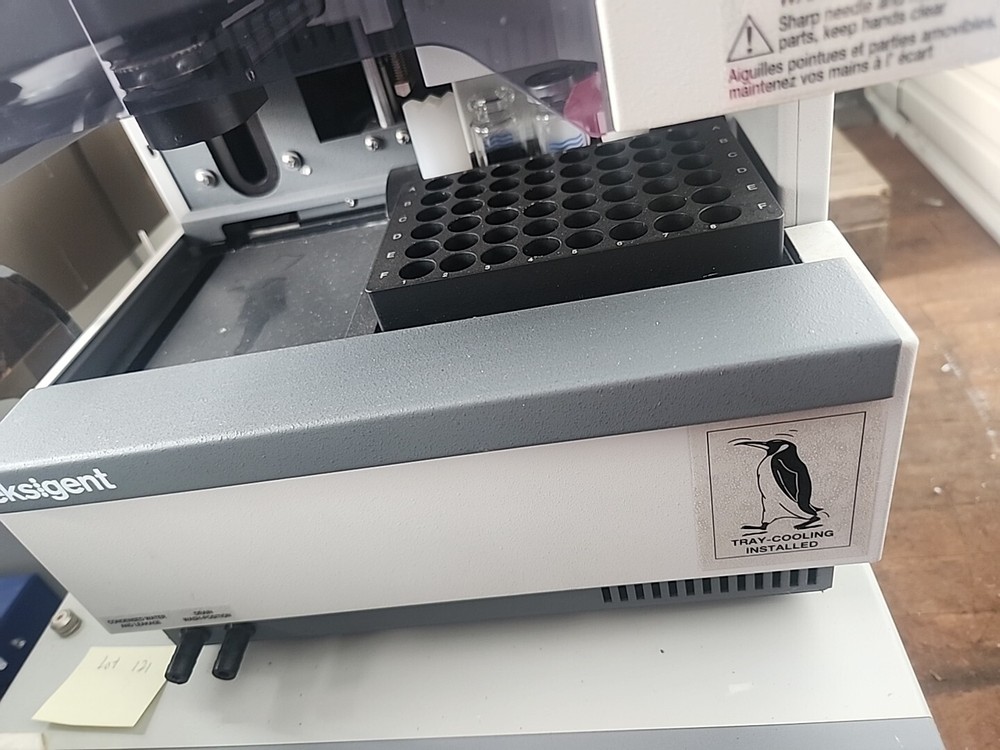 Eksigent 920 Autosampler with NanoLC-1D+HPLC System