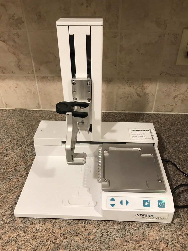 INTEGRA BIOSCIENCES VIAFLO ASSIST PIPETTING ROBOT
