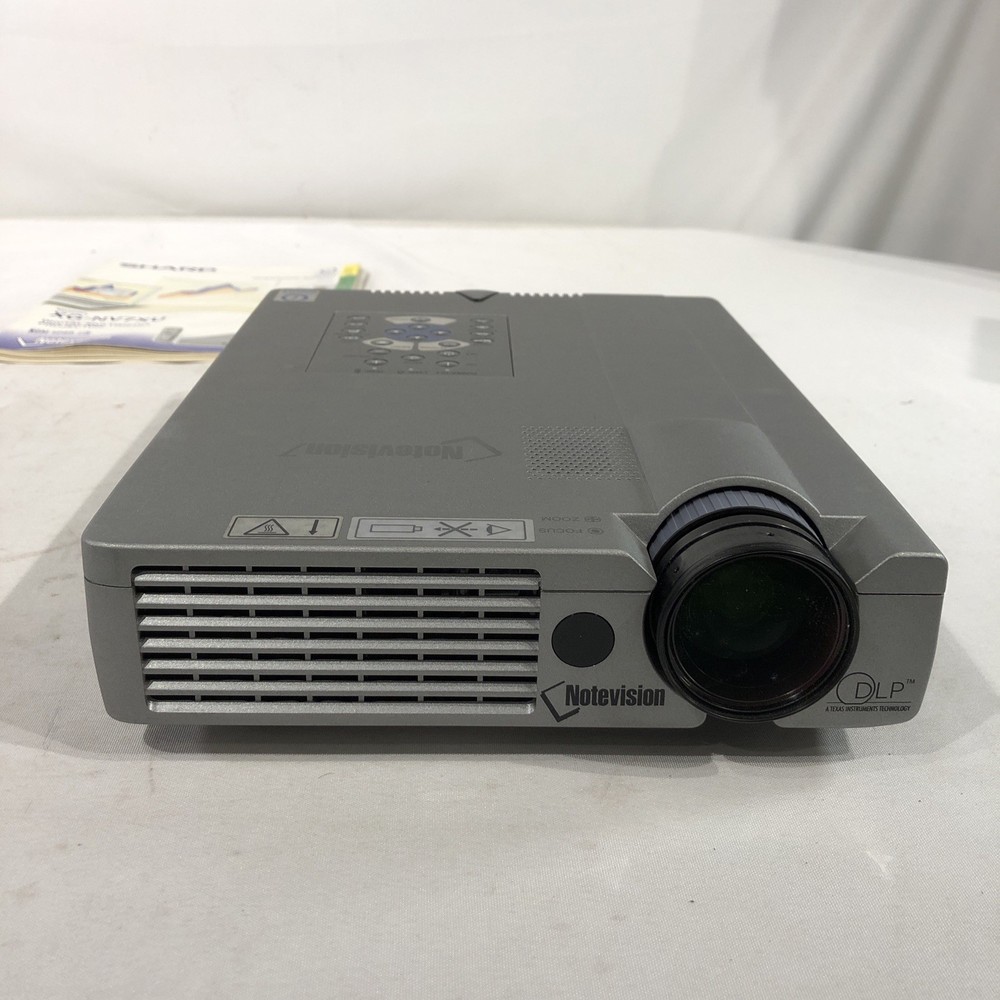 SHARP NOTEVISION 4~XG-NV4SU LCD Projector~Power & Computer Cords~Remote