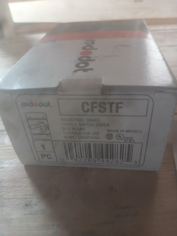 CROUSE-HINDS THOMAS & BETTS RED DOT CFSTF NEW