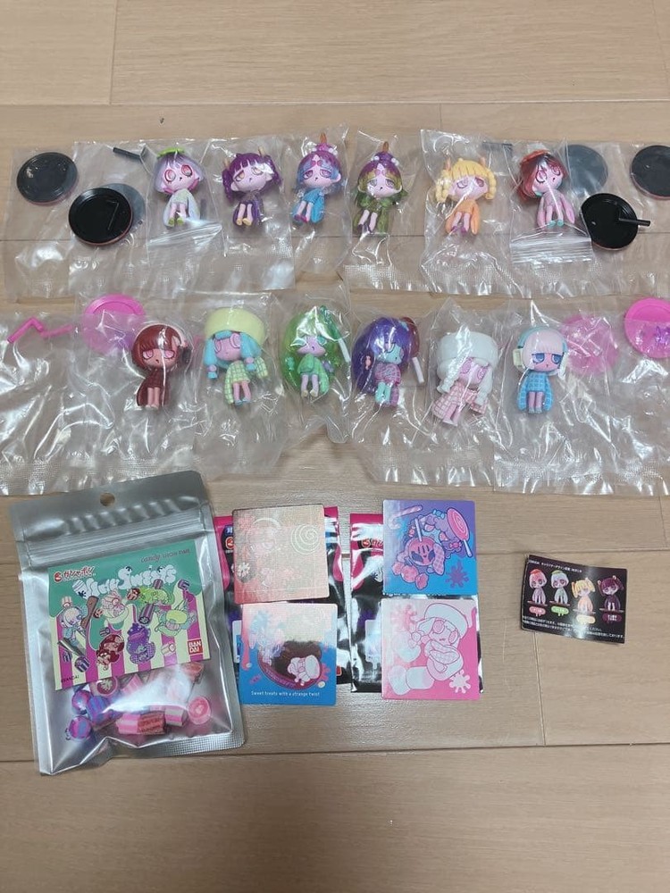 Virus Eats Complete Set