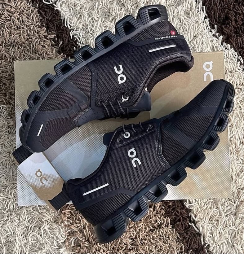 On Cloud 5 - All Black- Women Running Shoes