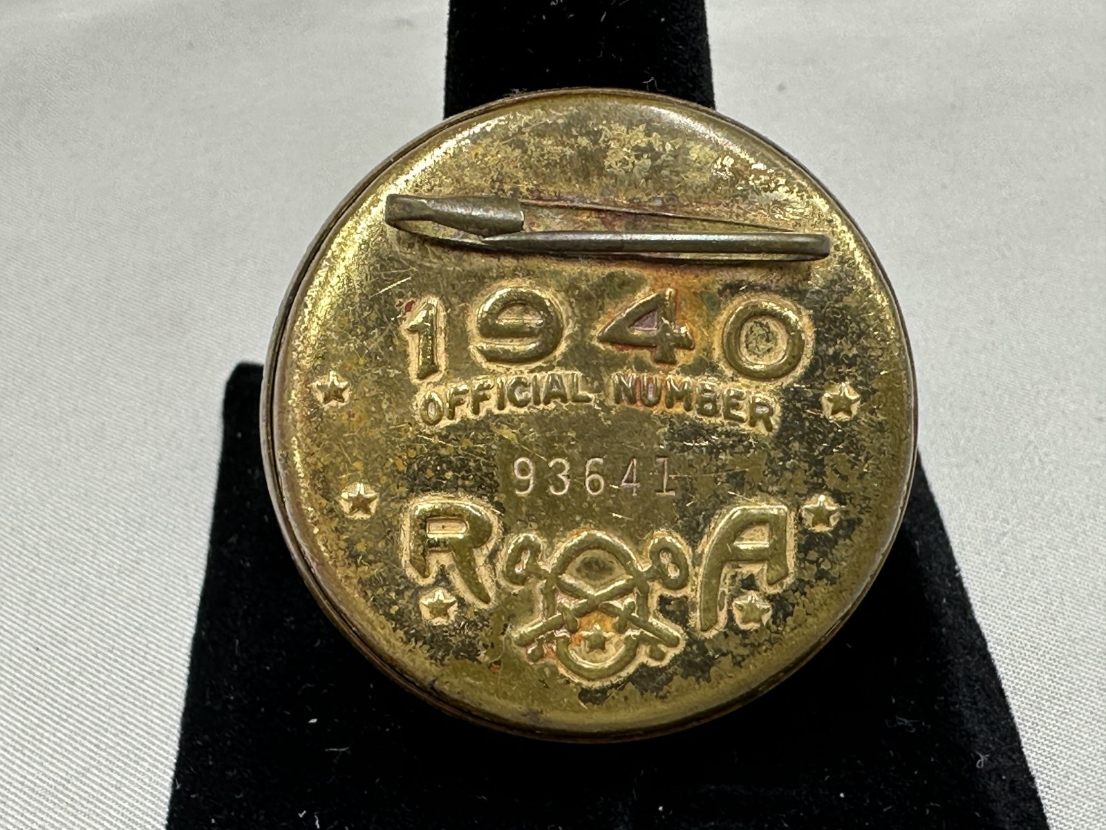 1940 LITTLE ORPHAN ANNIE Decoder Badge Pin RADIO PREMIUM Vintage USA Eagle Flag