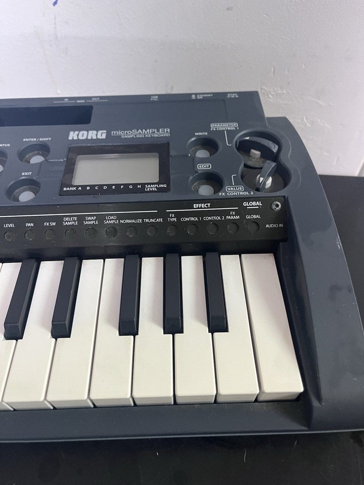 KORG MS1 microSAMPLER SAMPLING KEYBOARD WITH MANUAL Free Shipping