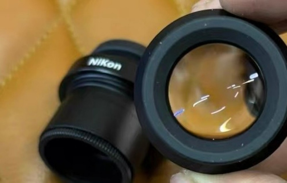 Nikon Microscope Accessories - Eyepiece a pair Adjustable refractive error