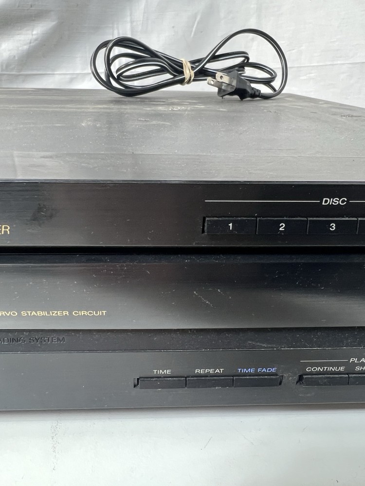 SONY CDP-C505 5-Disc Compact Disc CD Player - No Remote JAPAN Does Not Work