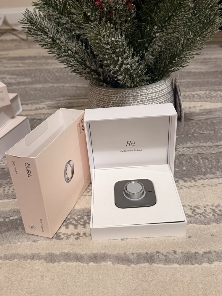 Oura Ring 4 Silver - Size 10