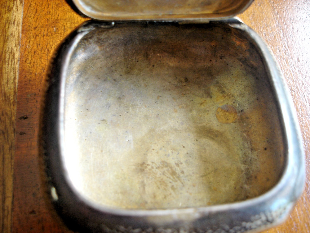 Vintage 800 Silver Pills Box # W18