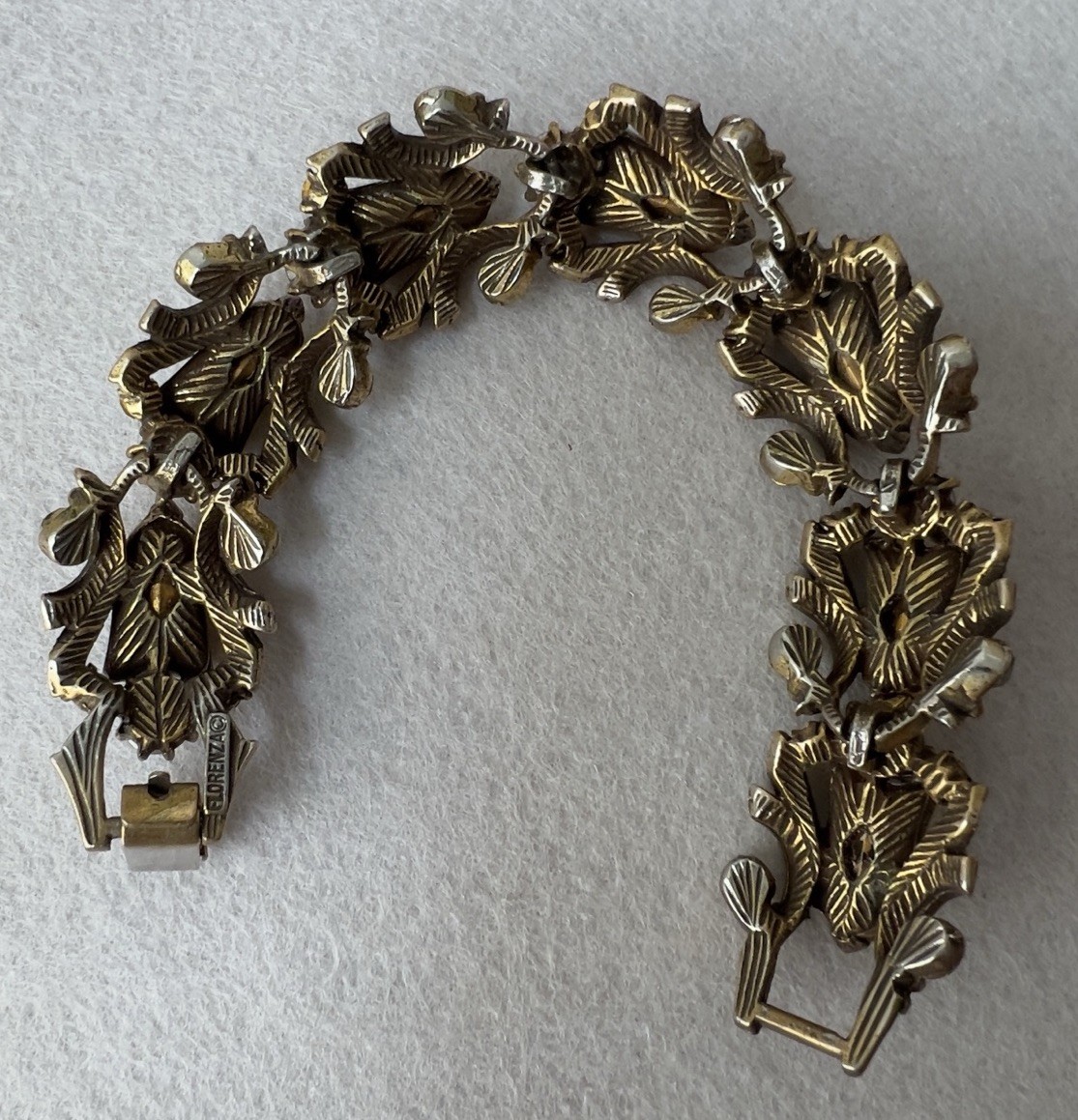 Vintage FLORENZA Olivine Two-Tone Tulip Keystone Exquisite Rhinestone Bracelet