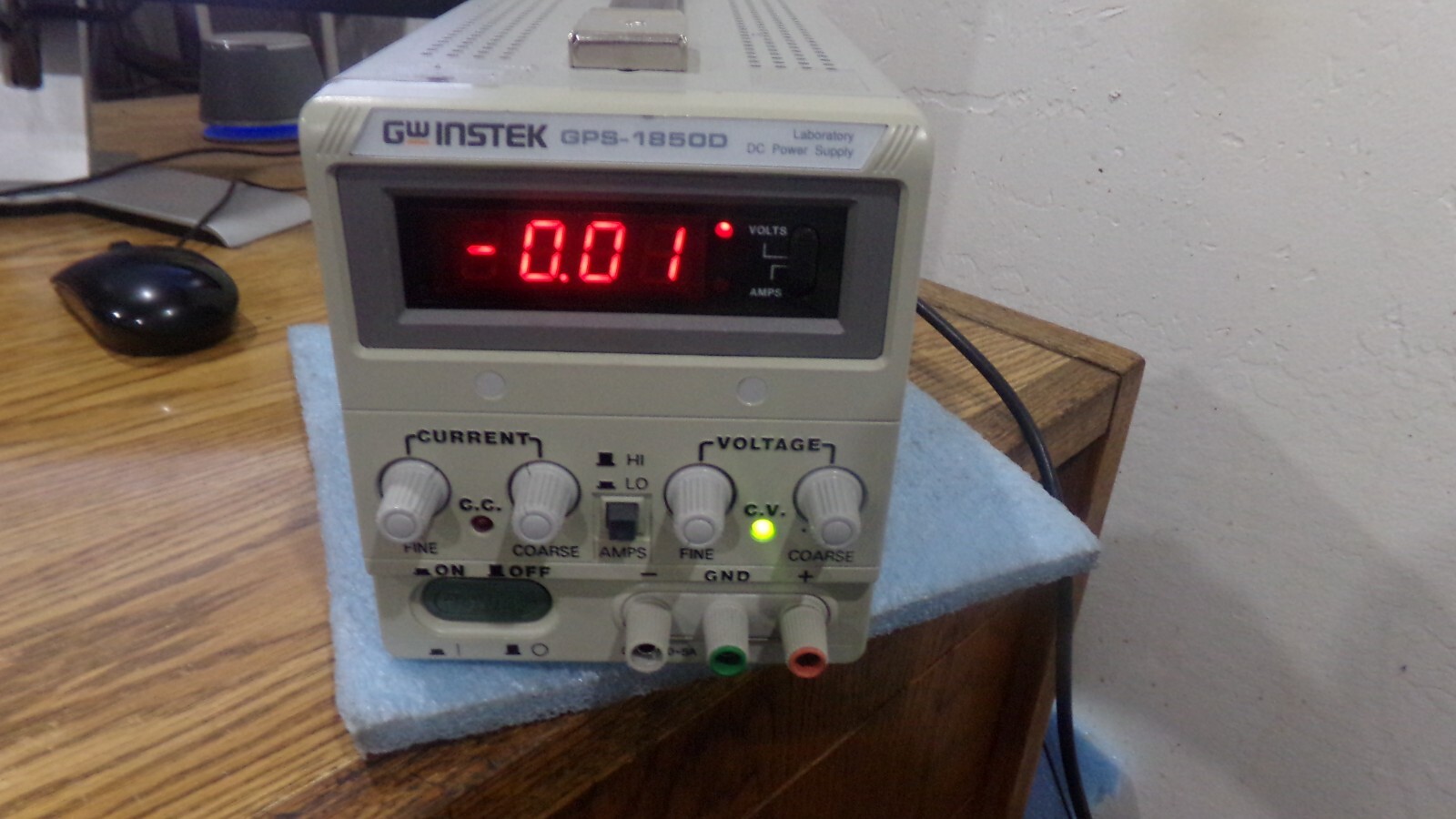 GW  Instek Model: GPS-1850D DC Power Supply.  0 - 18V 0 - 5A