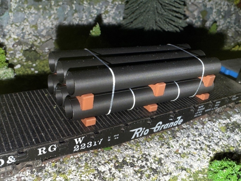1:87 Ho Scale 20ft Black Pipe Load- Short Stack (2.75in Long)