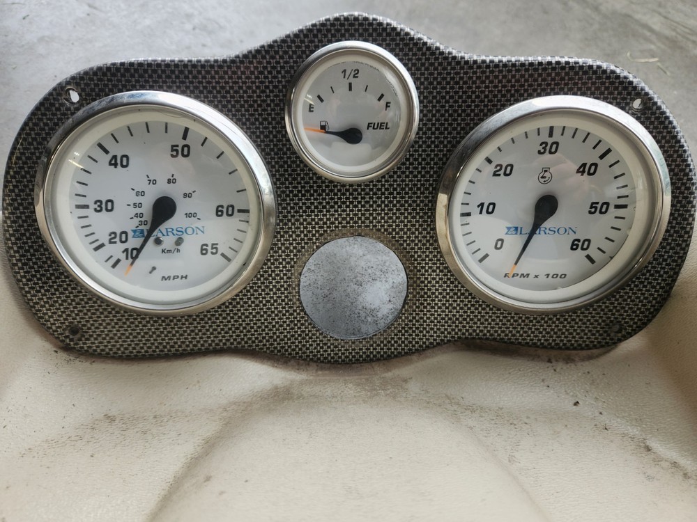 DASH GAUGES CLUSTER ASSEMBLY W/SWITCHS ONLY! 1999 LARSON 186 SEI PARTING OUT